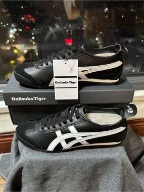 Onitsuka Tiger by Asics Women's Mexico 66 Black/White Low-Top Sneaker